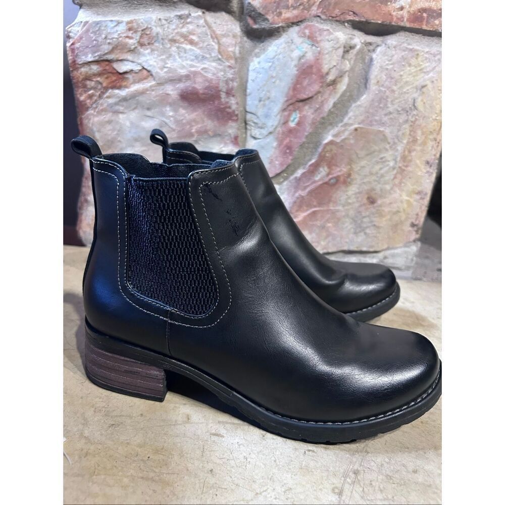 Eastland Women’s Jasmine Chelsea Ankle Black Boots Size 8.5M